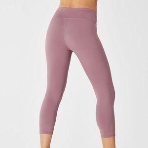 Fabletics Mid-Rise PowerHold® Capri